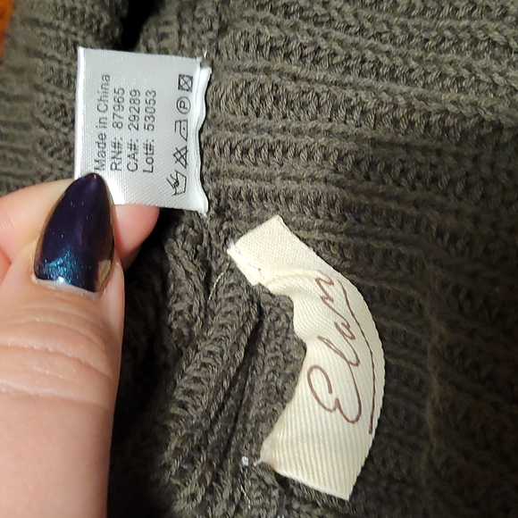 Elan Reversible Open Back Twist Sweater green small medium - Picture 8 of 8
